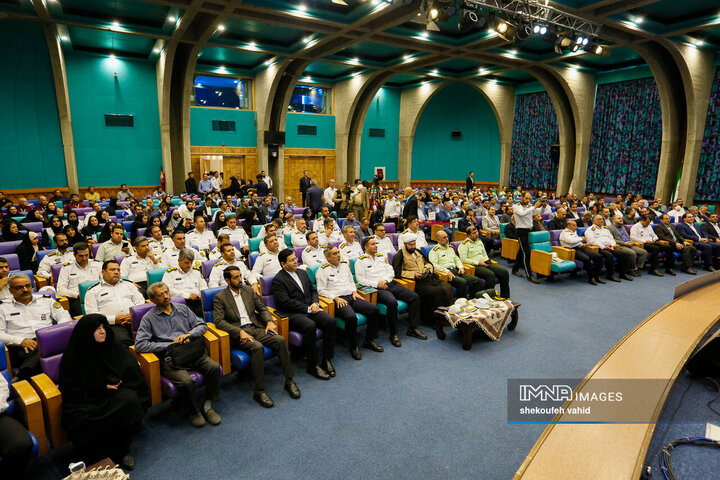 همایش تجلیل از نمونه‌های ترافیکی استان اصفهان