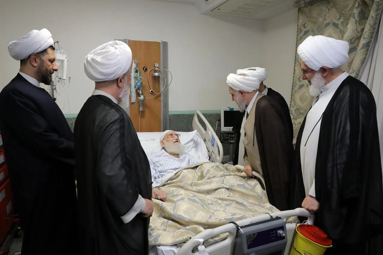 عیادت نمایندگان رهبر انقلاب از آیت‌الله نوری همدانی