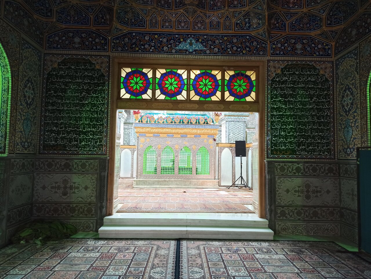 از صاحببنعباد تا دیگهای غذای روزهای جنگ؛ طوقچی را این طور ندیدهاید