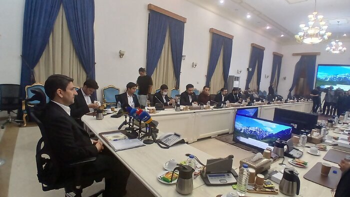 صنعت فضا نیازمند «کار تیمی» و نگاه راهبردی نخبگان است/ خدمت به وطن هنر اصلی نخبگان است