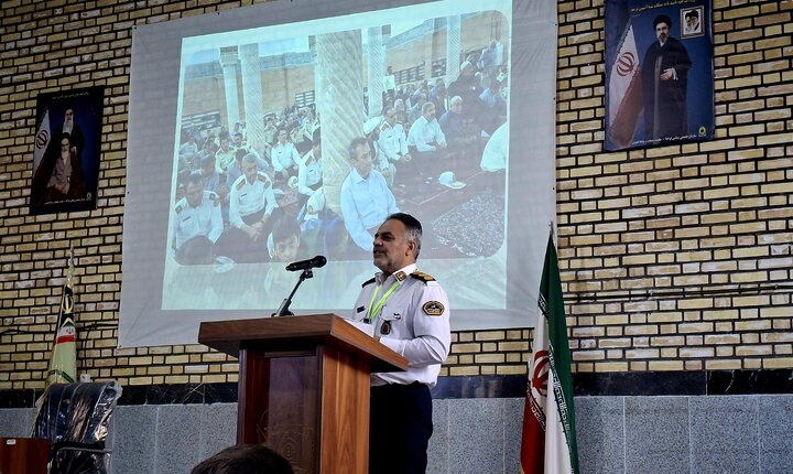 مأموریت پلیس، ایجاد آرامش و امنیت برای مردم است