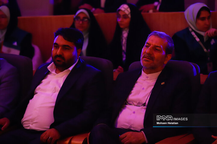 اختتامیه سی‌وهشتمین جشنواره بین‌المللی فیلم‌های کودکان و نوجوانان