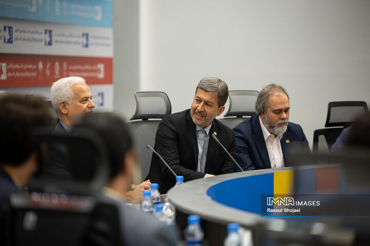 آیین امضای تفاهم‌نامه دبیرخانه دائمی جشنواره بین‌المللی فیلم‌های کودکان و نوجوانان