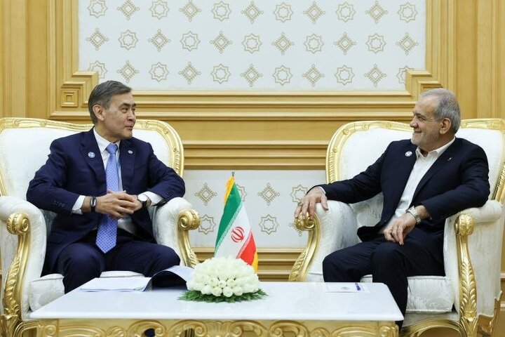 تأثیرپذیری از آمریکا وعدم استقلال، منجربه از دست رفتن قدرت و انسجام شانگهای و بریکس می‌شود