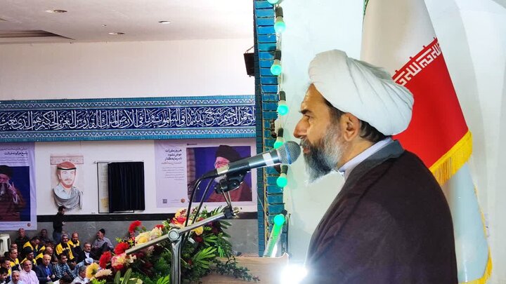 اقامه نماز، زیربنای شکل‌گیری جامعه و تمدن اسلامی است