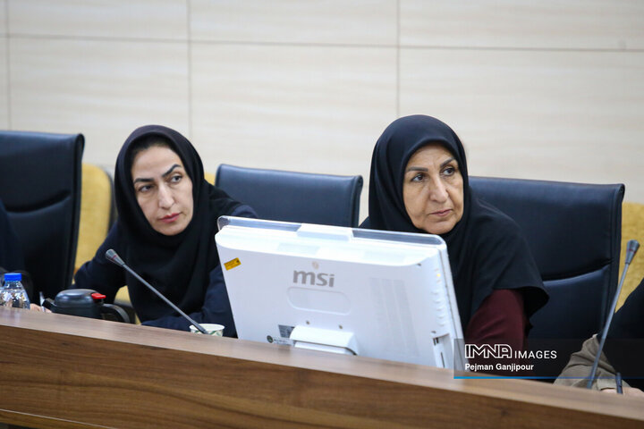 نشست خبری مدیرکل پست استان اصفهان