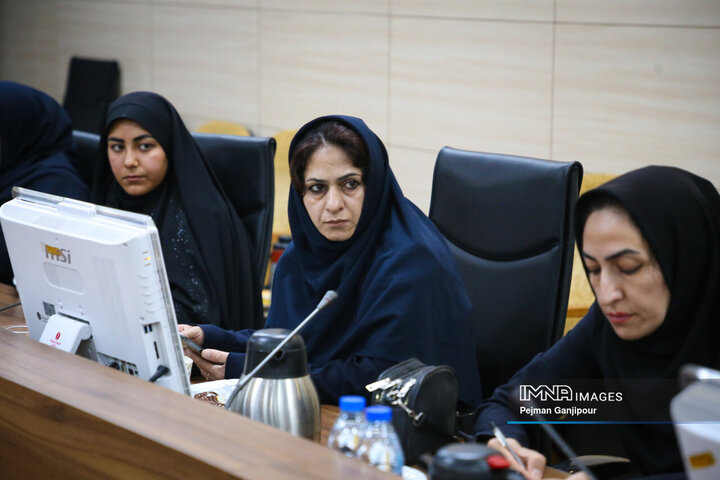 نشست خبری مدیرکل پست استان اصفهان