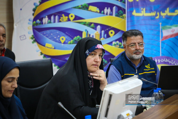 نشست خبری مدیرکل پست استان اصفهان