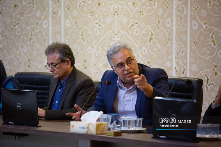 نشست نخبگانی «روز زاینده‌رود»