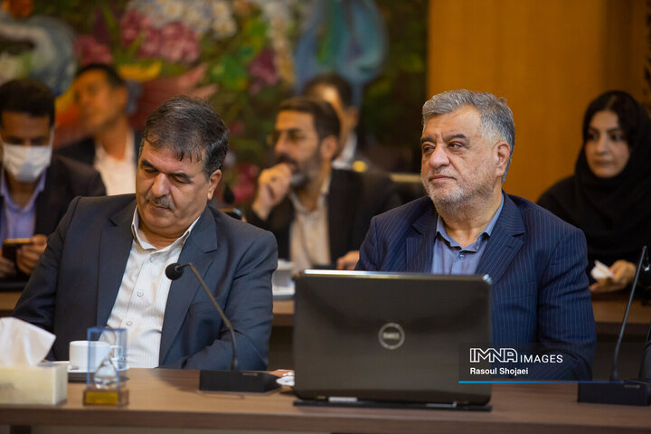 نشست نخبگانی «روز زاینده‌رود»