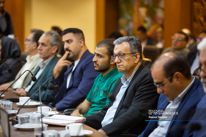 نشست نخبگانی «روز زاینده‌رود»