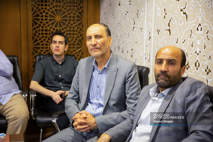 نشست نخبگانی «روز زاینده‌رود»