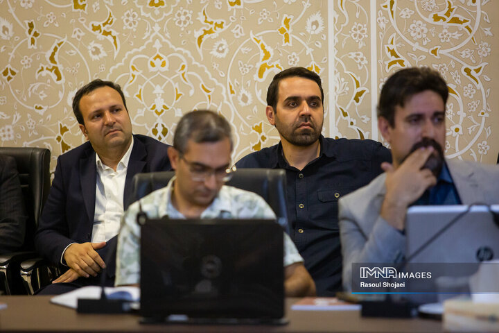 نشست نخبگانی «روز زاینده‌رود»