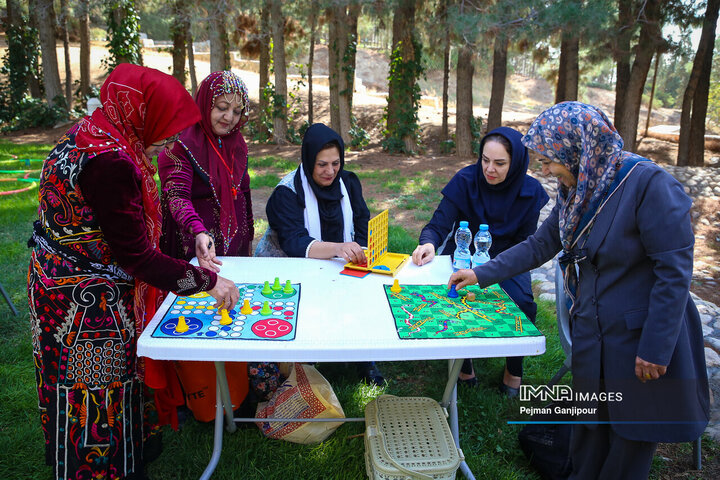دورهمی بازنشستگان شهرداری اصفهان
