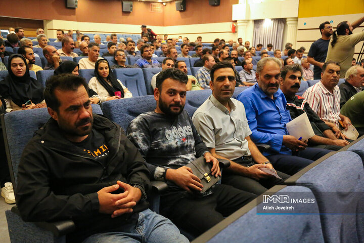 دوره آموزشی رانندگان حمل‌و‌نقل بار شهری اصفهان