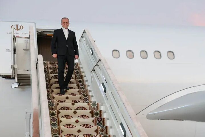 پزشکیان وارد ارمنستان شد