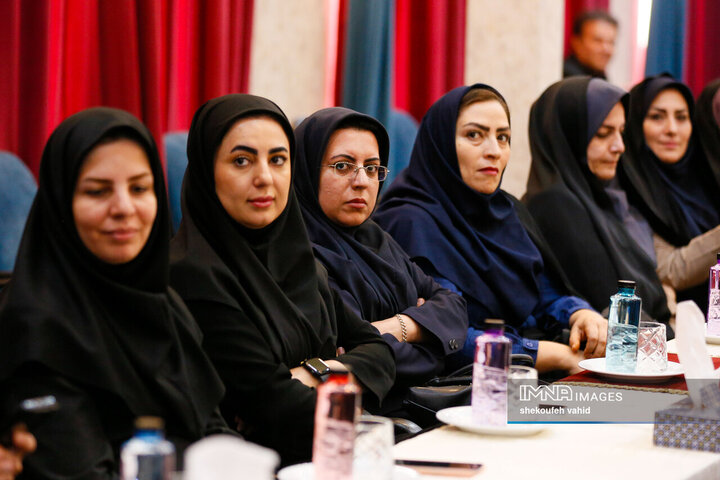 نشست فصلی مسئولان دفاتر شهرداری اصفهان