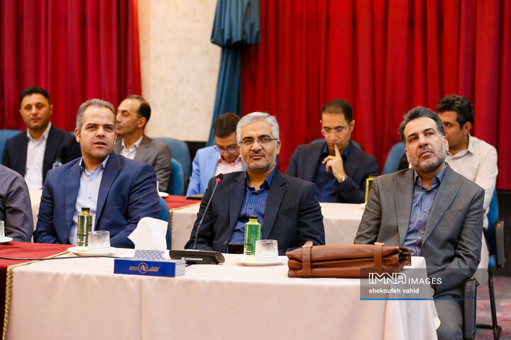 نشست فصلی مسئولان دفاتر شهرداری اصفهان