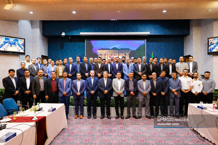 نشست فصلی مسئولان دفاتر شهرداری اصفهان
