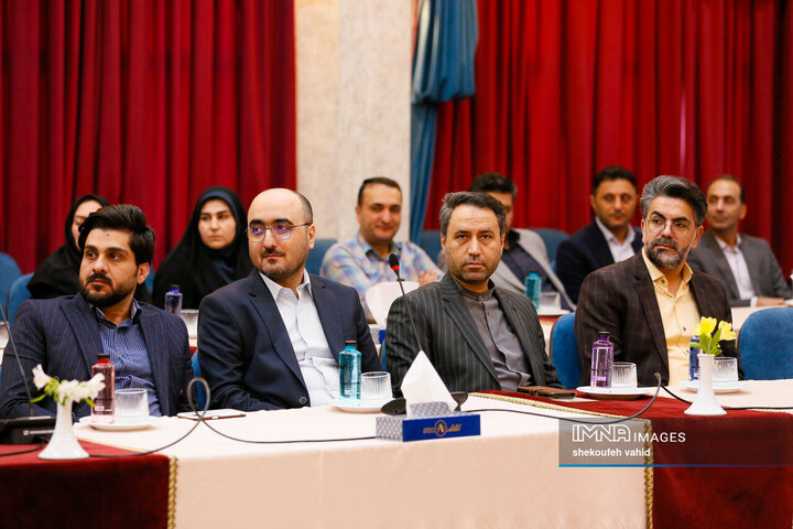 نشست فصلی مسئولان دفاتر شهرداری اصفهان