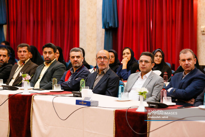 نشست فصلی مسئولان دفاتر شهرداری اصفهان
