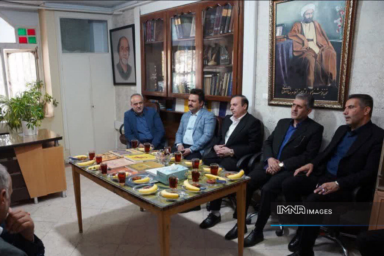 خوشنویسی قزوین باید در چهره این شهر نمود پیدا کند
