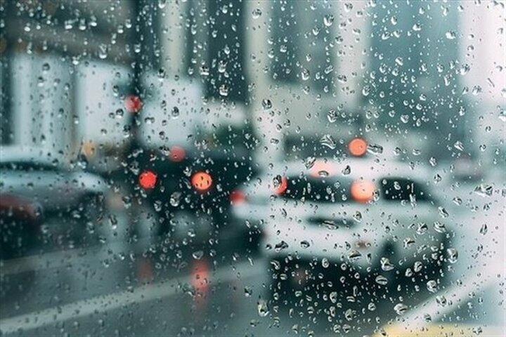 سامانه بارشی جدید در راه فارس؛ خطر صاعقه و لغزندگی جاده‌ها