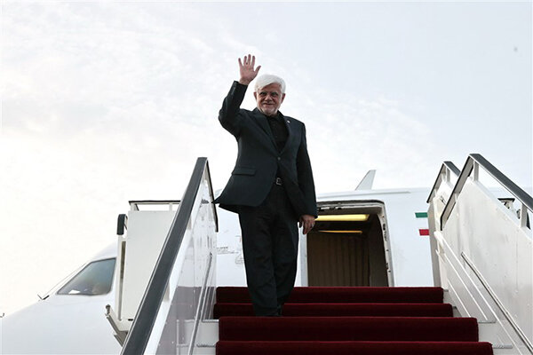عارف تاجیکستان را به مقصد ایران ترک کرد