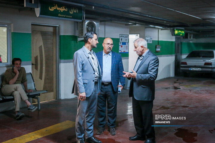 بازدید اعضای کمیسیون هوشمندسازی و حمل‌و‌نقل شورای شهر از پارکینگ‌های شهر اصفهان