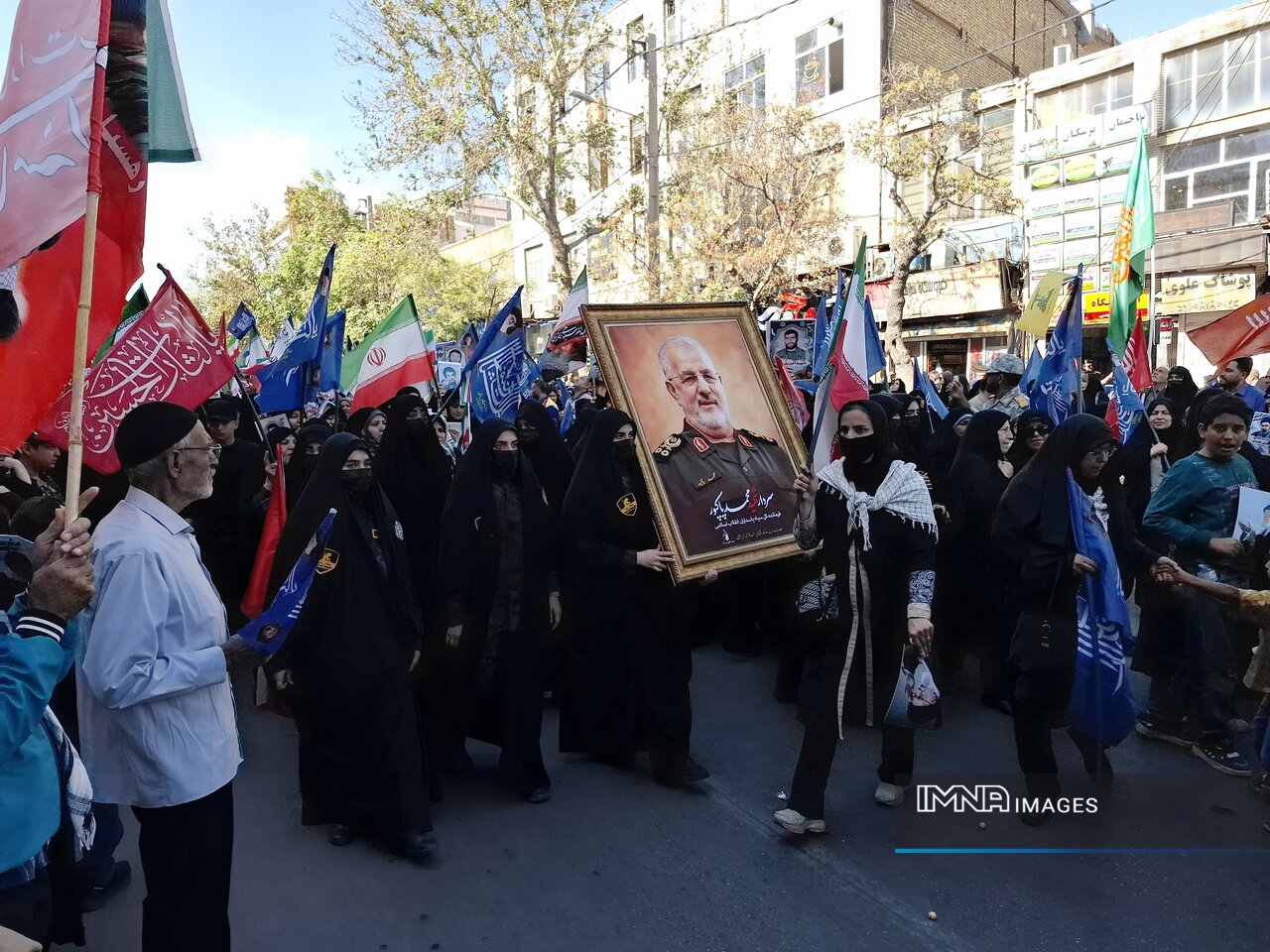 من‌هم جانفدای ایرانم!