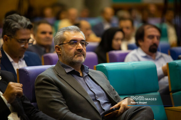 نشست فرصت‌های سرمایه‌گذاری شهرداری اصفهان