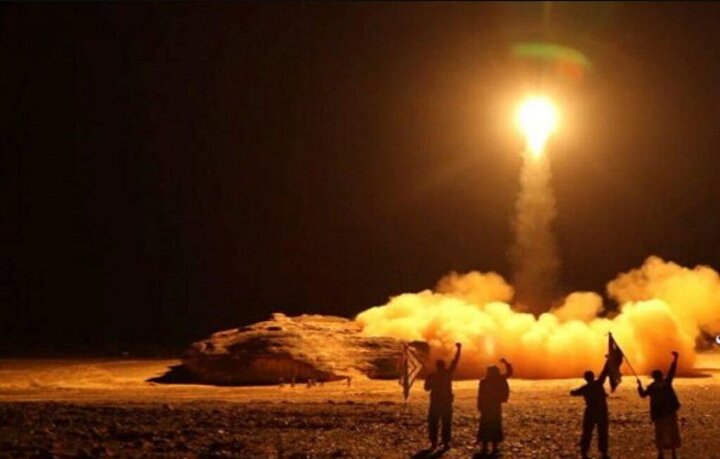 حمله  پهپادی و موشکی نیروهای مسلح یمن به خط لوله عربستان و فرودگاه ریاض