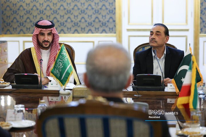دیدار مقامات ترکیه، پاکستان و عربستان با رییس جمهور