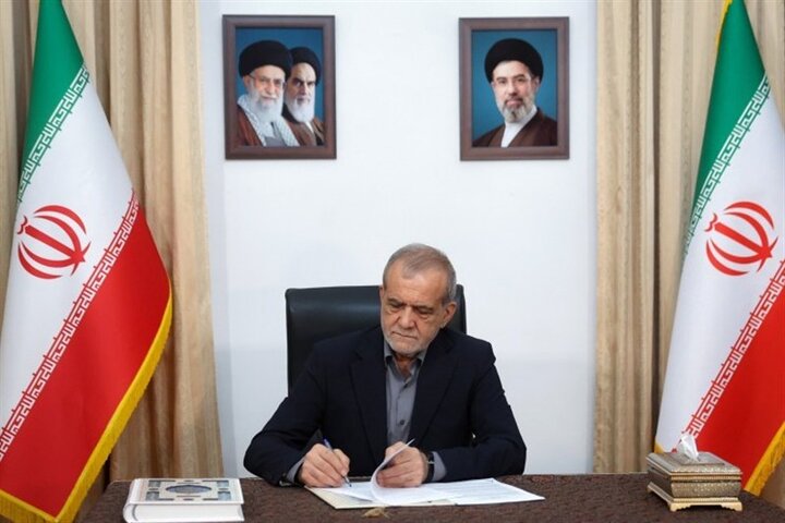 تبریک پزشکیان به مدال‌آوران تیم ملی کشتی فرنگی