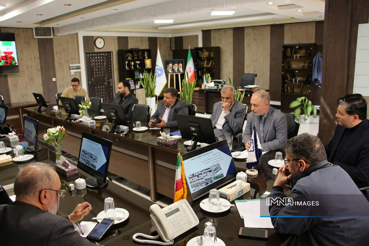 ساماندهی ناوگان باری اصفهان نیازمند توسعه فناوریهای نوین است