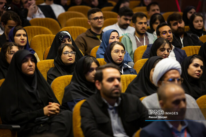 افتتاحیه هشتمین کنفرانس بین‌المللی بازی‌های رایانه‌ای، فرصت‌ها و چالش‌ها