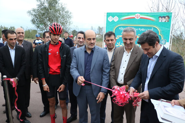 بهره‌برداری از مجموعه ورزشی و بازی کودک تالاب حاجی‌آباد لاهیجان