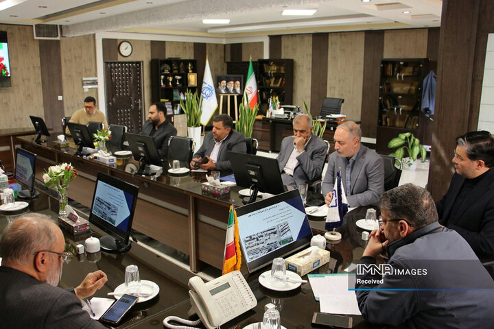 بازدید اعضای کمیسیون حمل و نقل و هوشمندسازی شورا از سازمان مدیریت حمل‌و‌نقل بار شهرداری