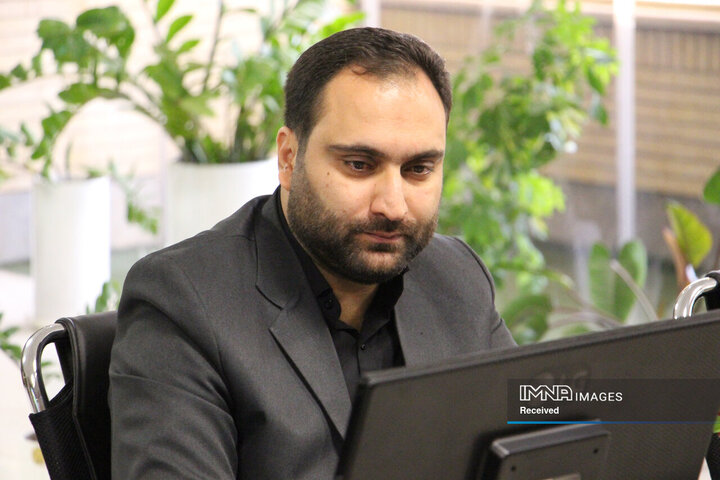 بازدید اعضای کمیسیون حمل و نقل و هوشمندسازی شورا از سازمان مدیریت حمل‌و‌نقل بار شهرداری