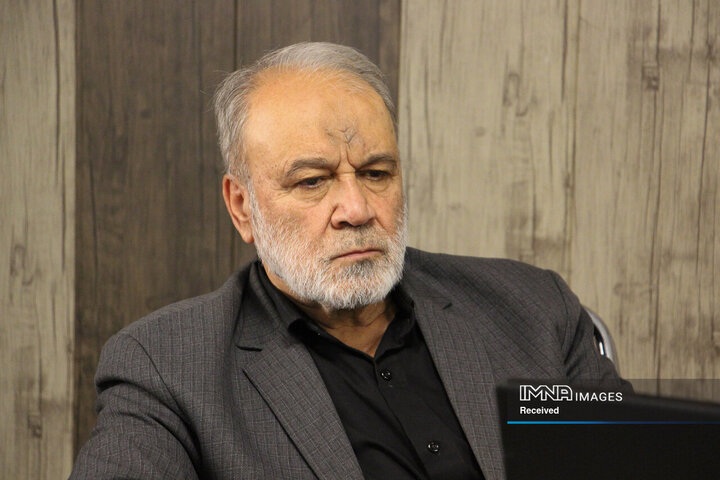 بازدید اعضای کمیسیون حمل و نقل و هوشمندسازی شورا از سازمان مدیریت حمل‌و‌نقل بار شهرداری