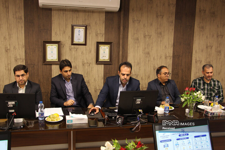 بازدید اعضای کمیسیون حمل و نقل و هوشمندسازی شورا از سازمان مدیریت حمل‌و‌نقل بار شهرداری