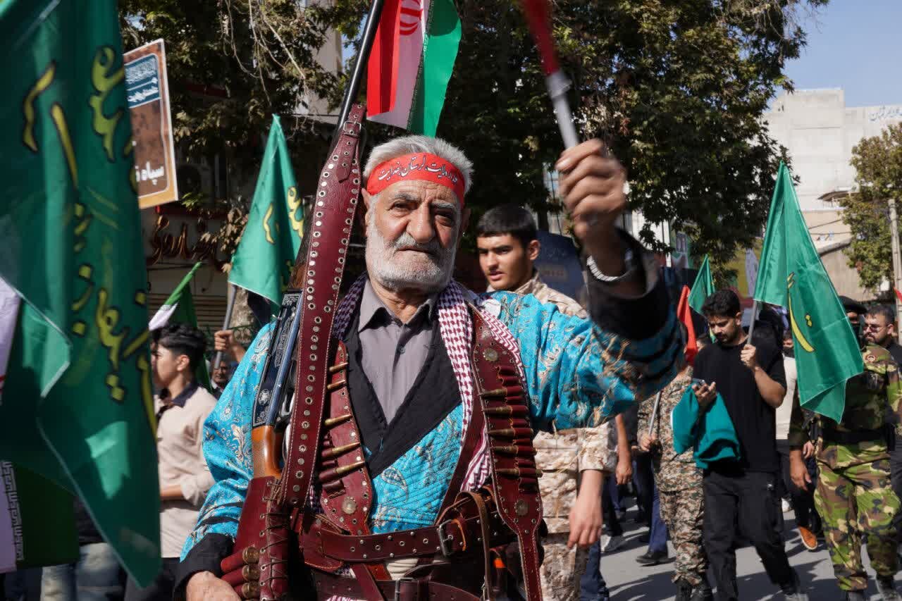 از عهد جان‌فدایی تا تمبر ماندگار؛ خیابان انقلاب خرم‌آباد روایتگر ایستادگی نسل‌ها شد