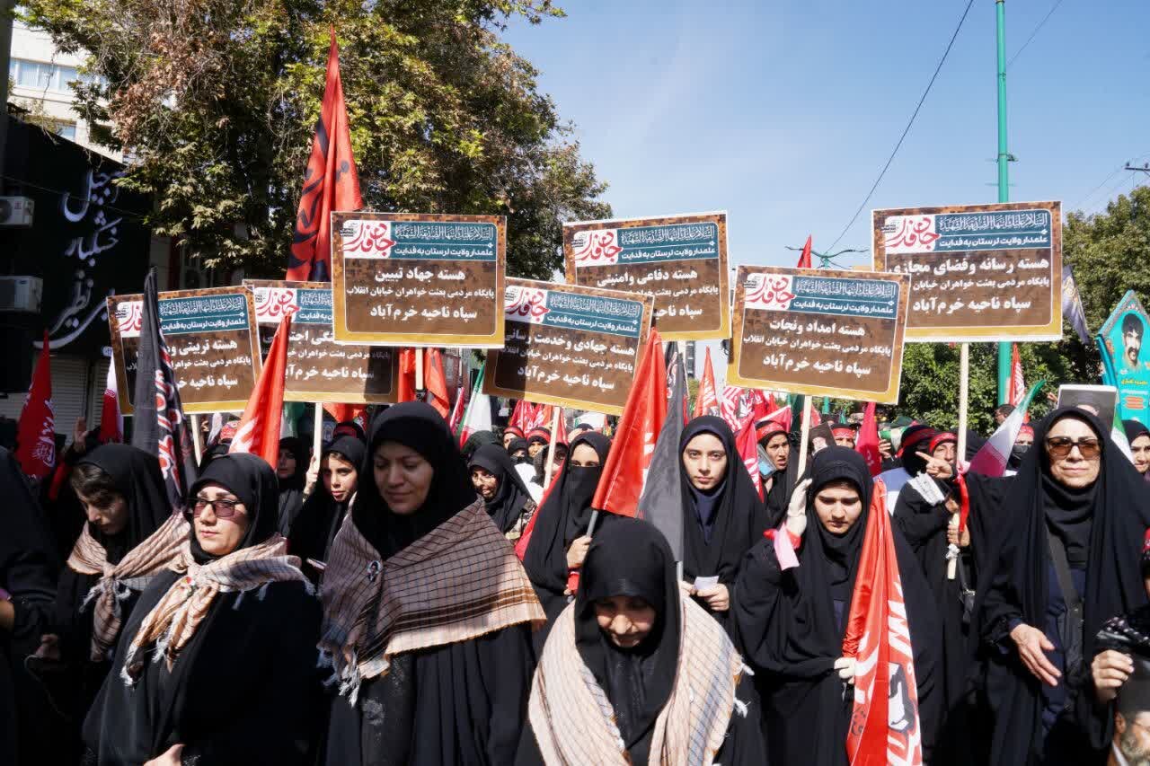 از عهد جان‌فدایی تا تمبر ماندگار؛ خیابان انقلاب خرم‌آباد روایتگر ایستادگی نسل‌ها شد