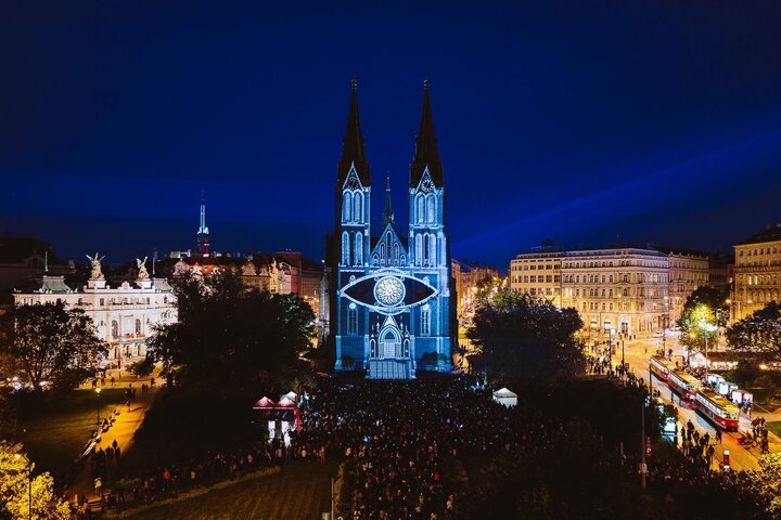 از پراگ تا توکیو؛ بهترین جشنواره‌های نور و هنر دیجیتال پاییز ۲۰۲۶