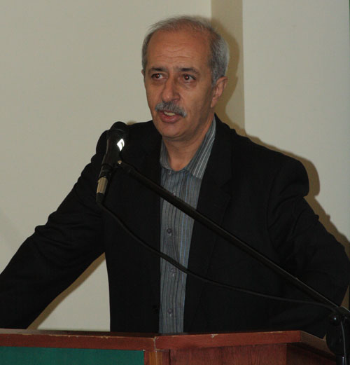 : با وجود مصوبه بیمه تامین اجتماعی قالیبافان فرش تصویب شده هنوز به مرحله اجرا در نیامده است.