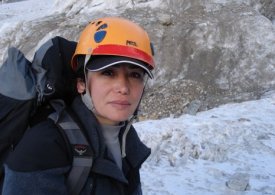 گرامیداشت یاد لیلا اسفندیاری در جوار شهدای گمنام کوه صفه