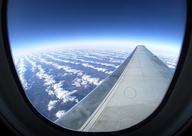 نشستن کنار پنجره هواپیما ممنوع!