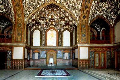 تالار اشرف؛تالار حکومتی با معماری  شگت انگیز