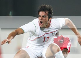 سینا عشوری هم با ذوب‌آهن تمدید کرد