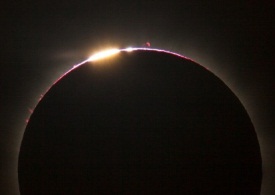 خورشید گرفتگی بر فراز كوئیزلند